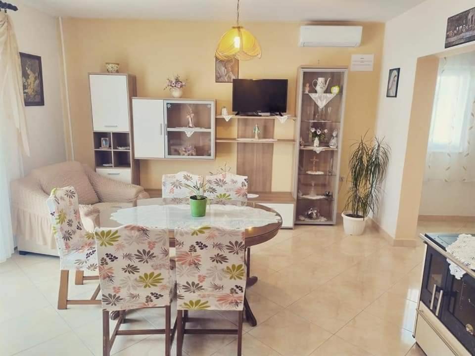 Appartamento Lana Biograd Na Moru Camera foto